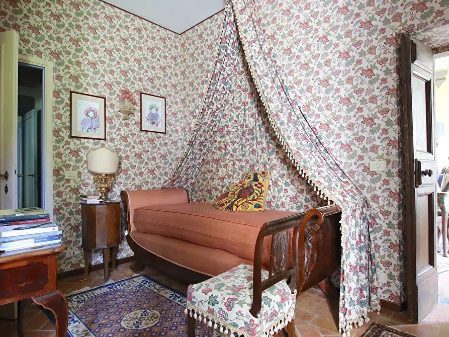 Immagine 26 di Villa in vendita  in Via di Vorno a Capannori