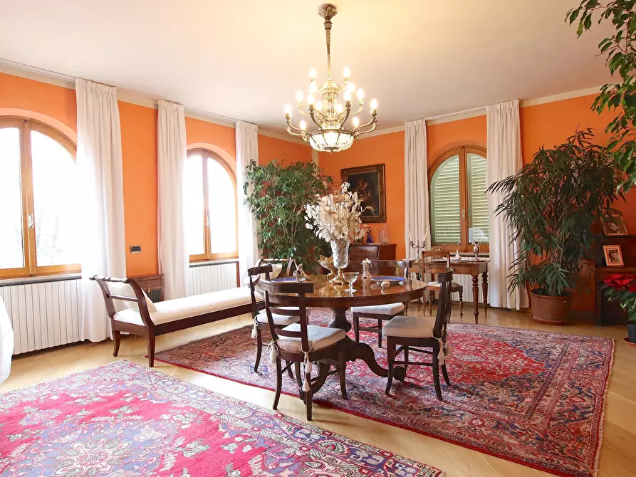 Immagine 17 di Villa in vendita  in Via dei Cotani 211 a Lucca