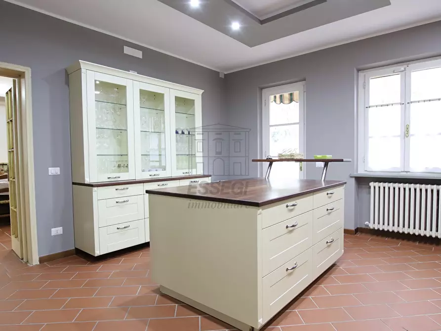 Immagine 21 di Rustico / casale in vendita  a Lucca