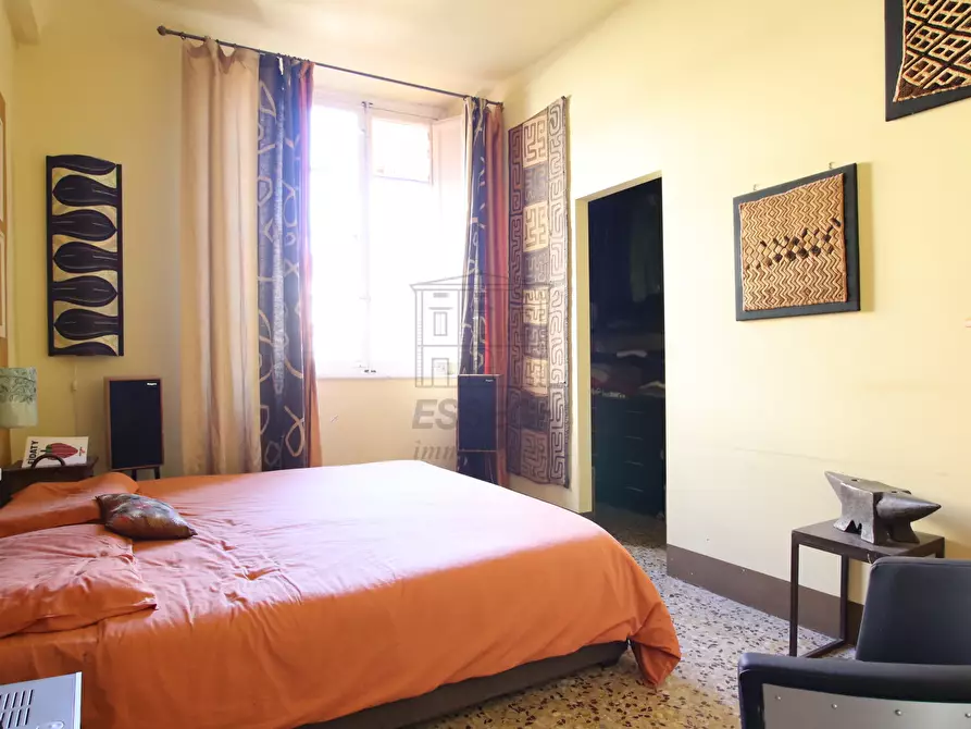 Immagine 8 di Appartamento in vendita  in Piazza San Michele 5 a Lucca