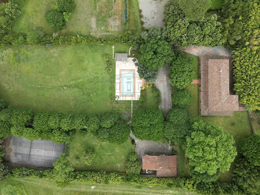 Immagine 10 di Villa in vendita  in Via di Tiglio 33 a Capannori