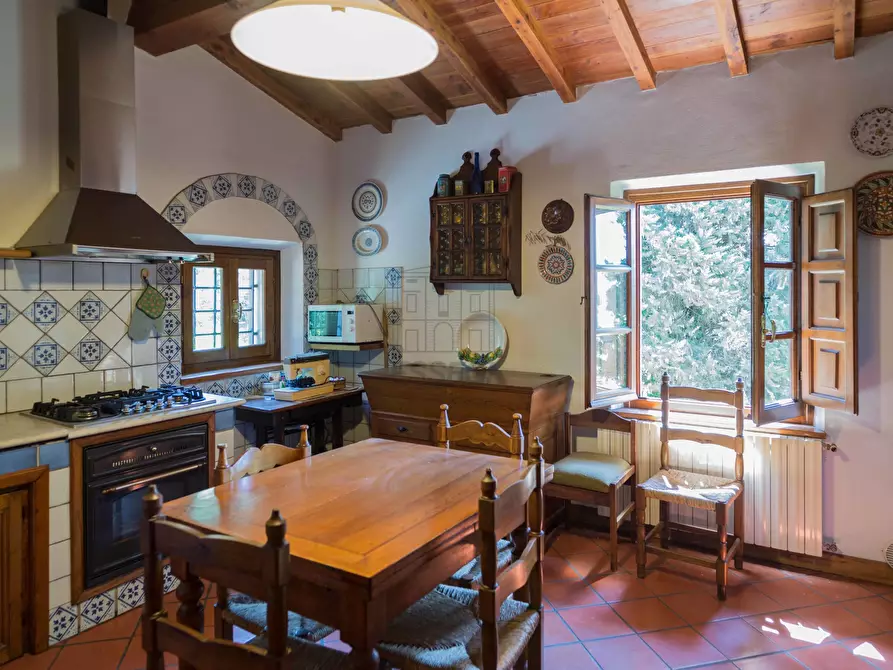 Immagine 12 di Rustico / casale in vendita  in Via della Chiesa di Gragnano 24 a Capannori