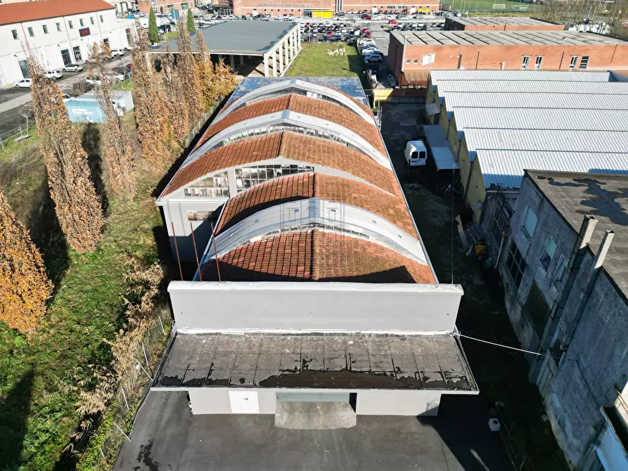 Immagine 5 di Capannone industriale in vendita  in Traversa I Via delle Fornacette 109 a Lucca