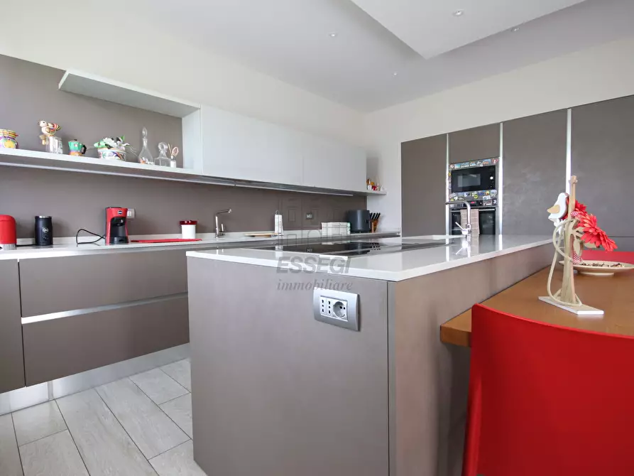 Immagine 13 di Villa in vendita  in Viale Prete a Capannori