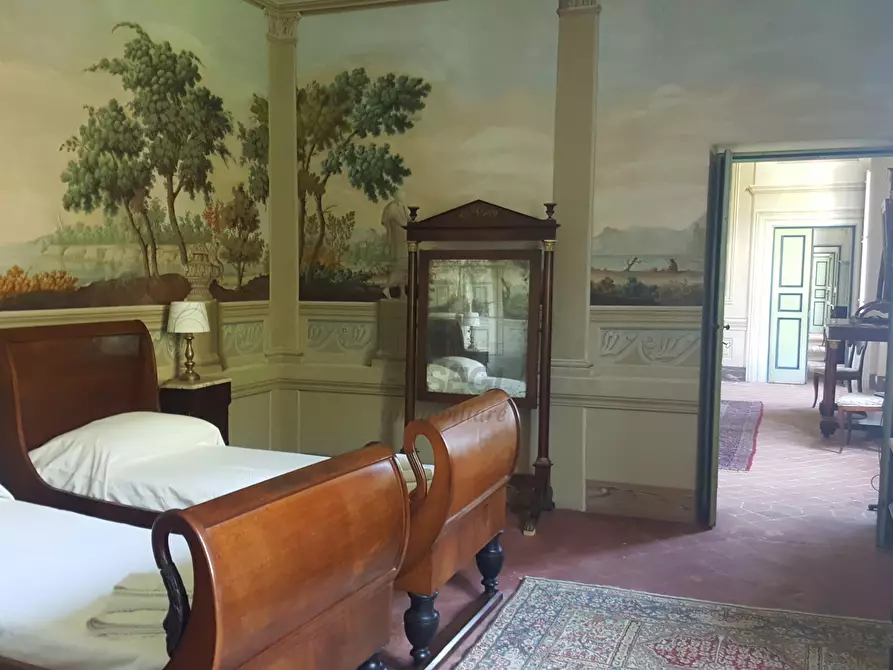 Immagine 17 di Villa in vendita  a Lucca