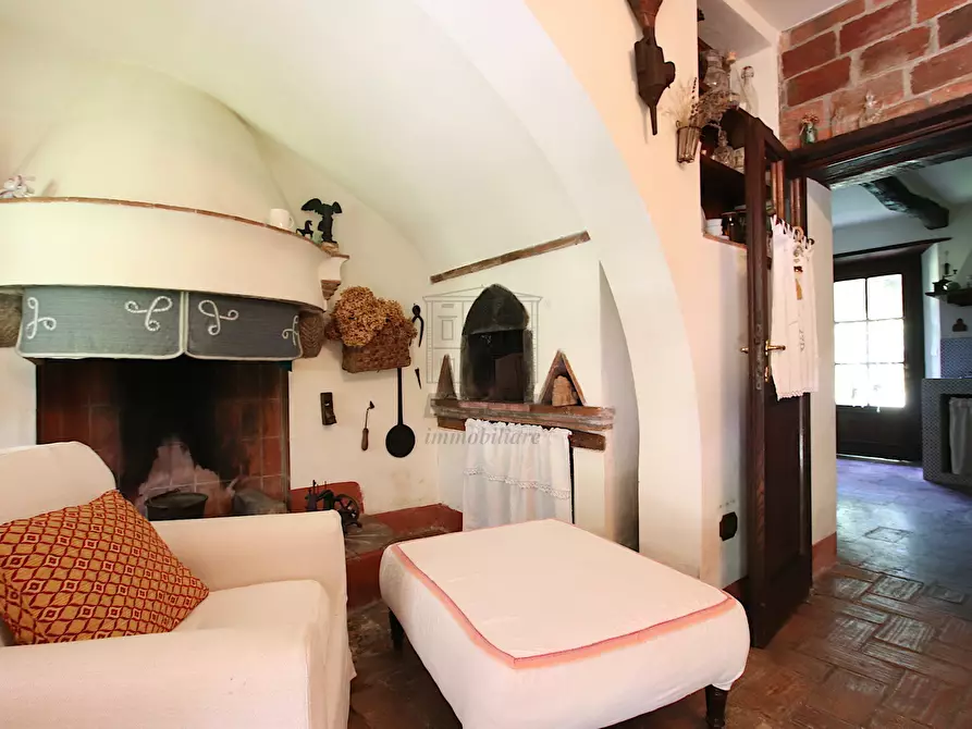 Immagine 78 di Rustico / casale in vendita  in Via della Chiesa di Gragnano a Lucca