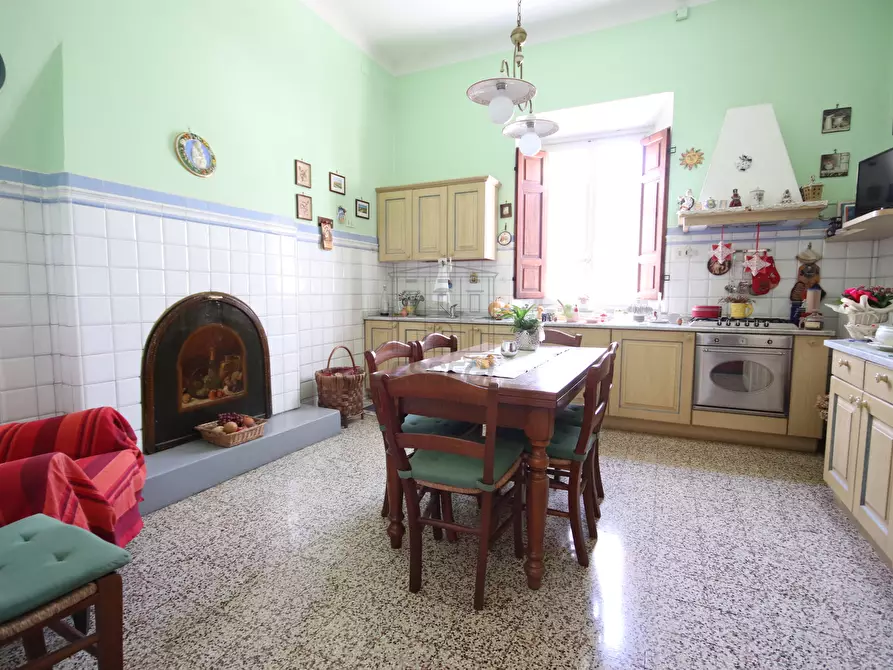 Immagine 9 di Villa in vendita  in Via Traversa di Parezzana 1 a Capannori