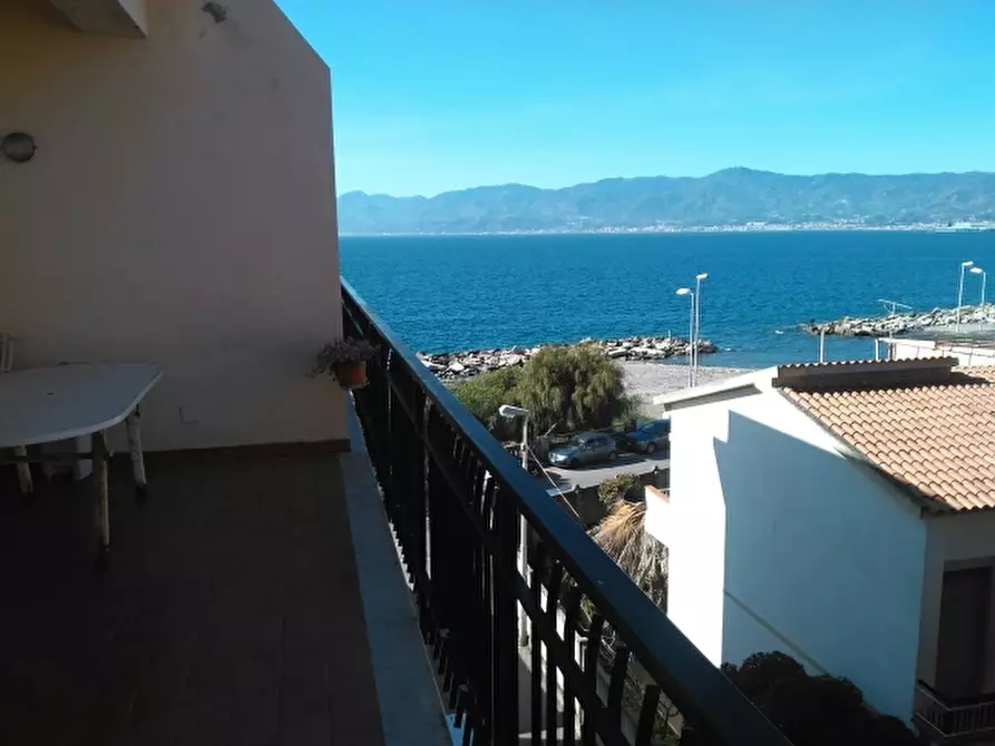 Immagine 1 di Trilocale in affitto  in Gallico Marina a Reggio Di Calabria