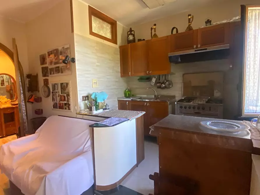 Immagine 9 di Pentalocale in vendita  in Viale Aldo Moro 15 a Bova Marina