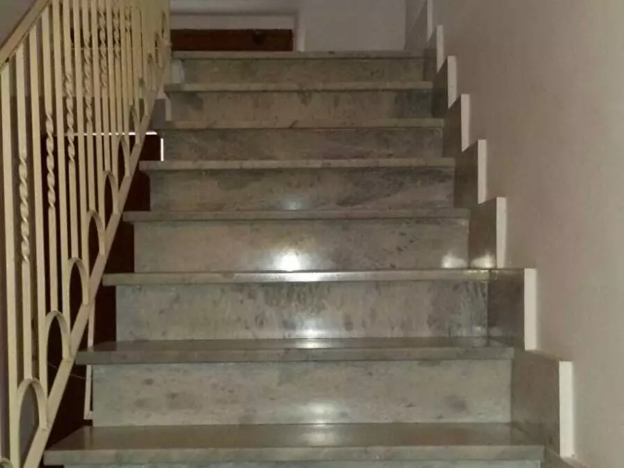 Immagine 12 di Bilocale in affitto  in Via Oratorio a Bova Marina