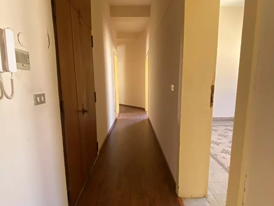 Immagine 14 di Pentalocale in vendita  in Via Paolo Pellicano 21 a Reggio Di Calabria