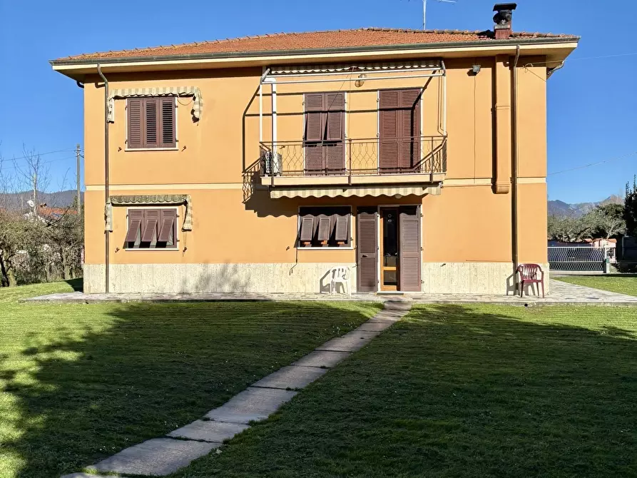 Immagine 6 di Casa indipendente in vendita  a Ameglia