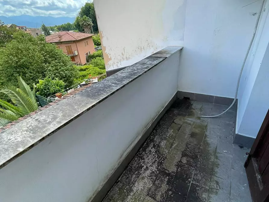 Immagine 15 di Porzione di casa in vendita  a Ameglia
