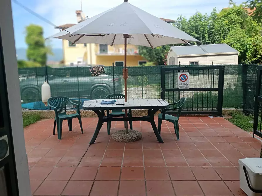 Immagine 6 di Bilocale in vendita  a Ameglia