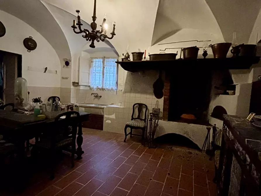 Immagine 32 di Villa in vendita  a Castelnuovo Magra