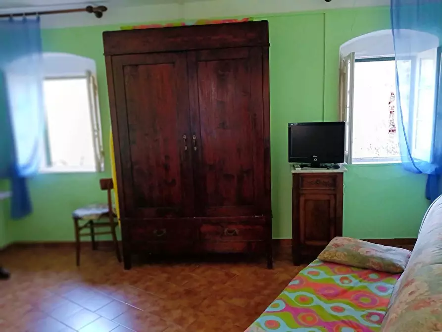 Immagine 4 di Quadrilocale in vendita  a Ameglia