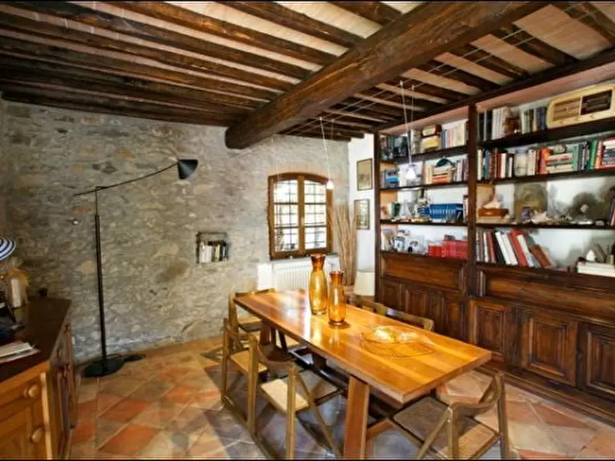 Immagine 12 di Villa in vendita  a Ameglia