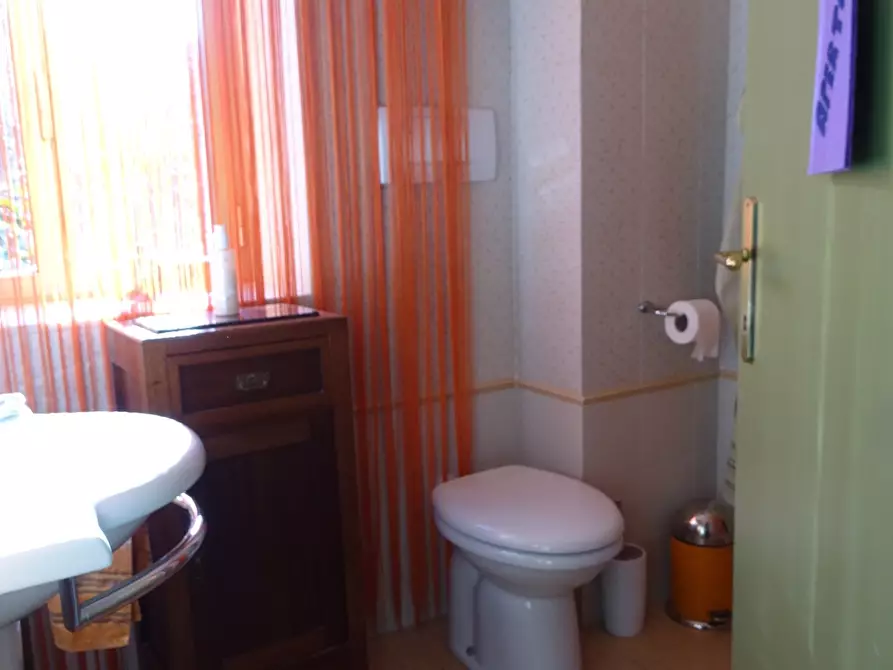 Immagine 15 di Casa semindipendente in vendita  a Sarzana