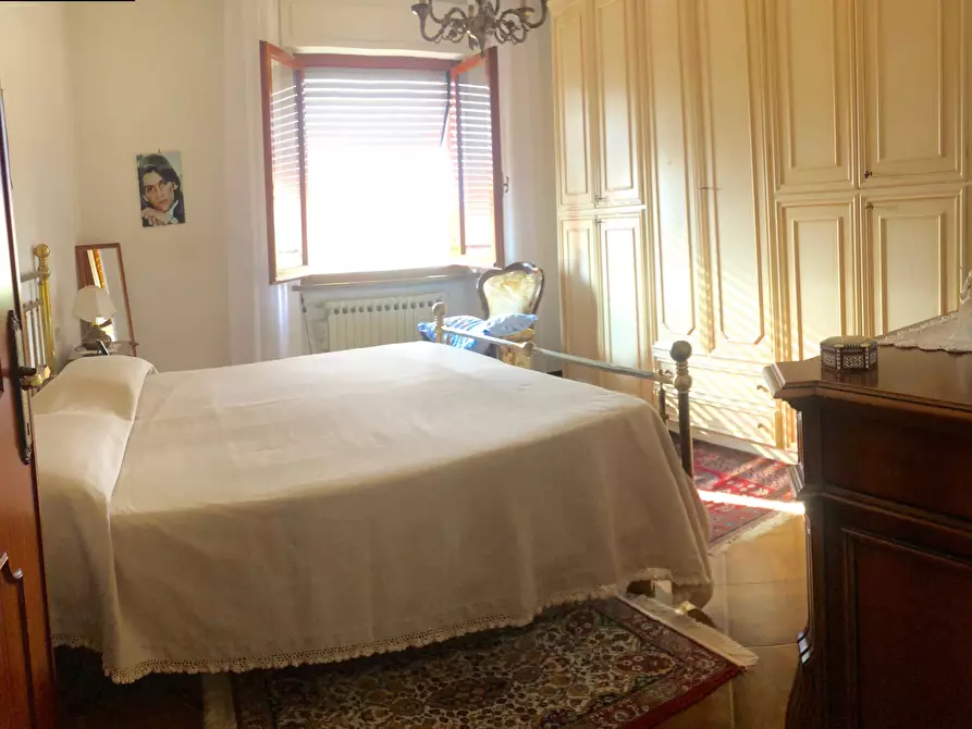 Immagine 10 di Pentalocale in vendita  a Castelnuovo Magra