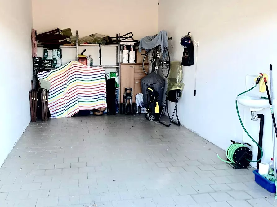 Immagine 19 di Porzione di casa in vendita  a Ameglia