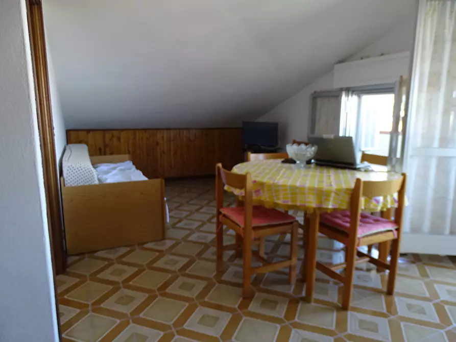 Immagine 4 di Mansarda in vendita  a Ameglia