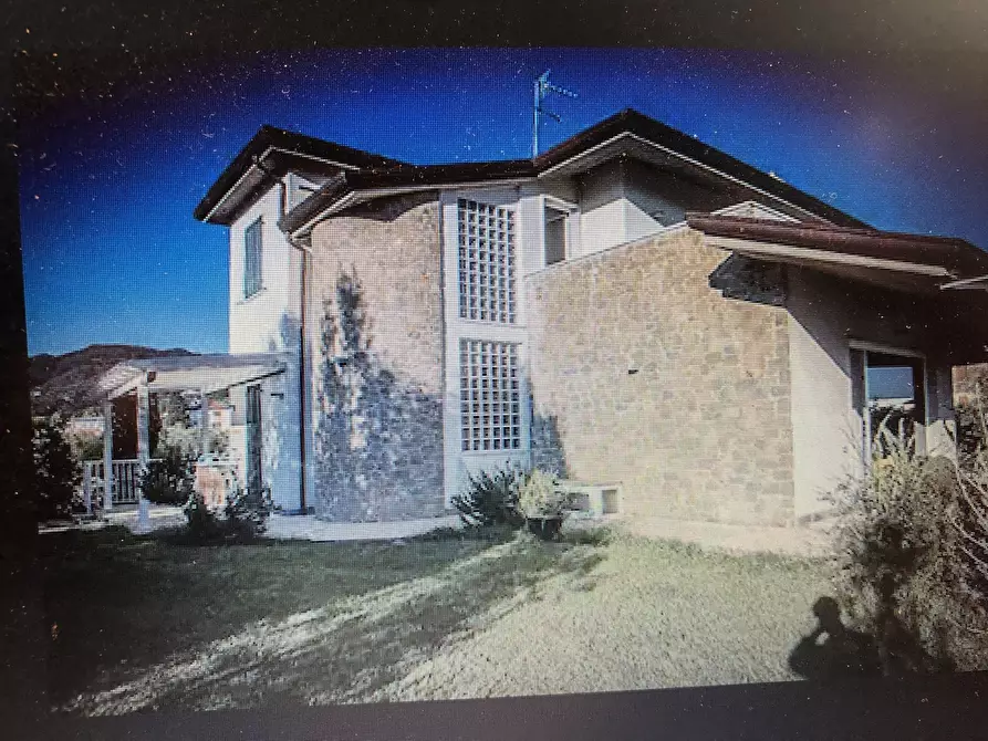 Immagine 23 di Casa indipendente in affitto  a Sarzana