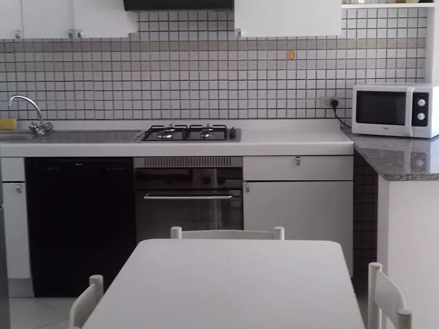 Immagine 13 di Appartamento in affitto  in Via Brigata Partigiana Ugo Muccini a Sarzana