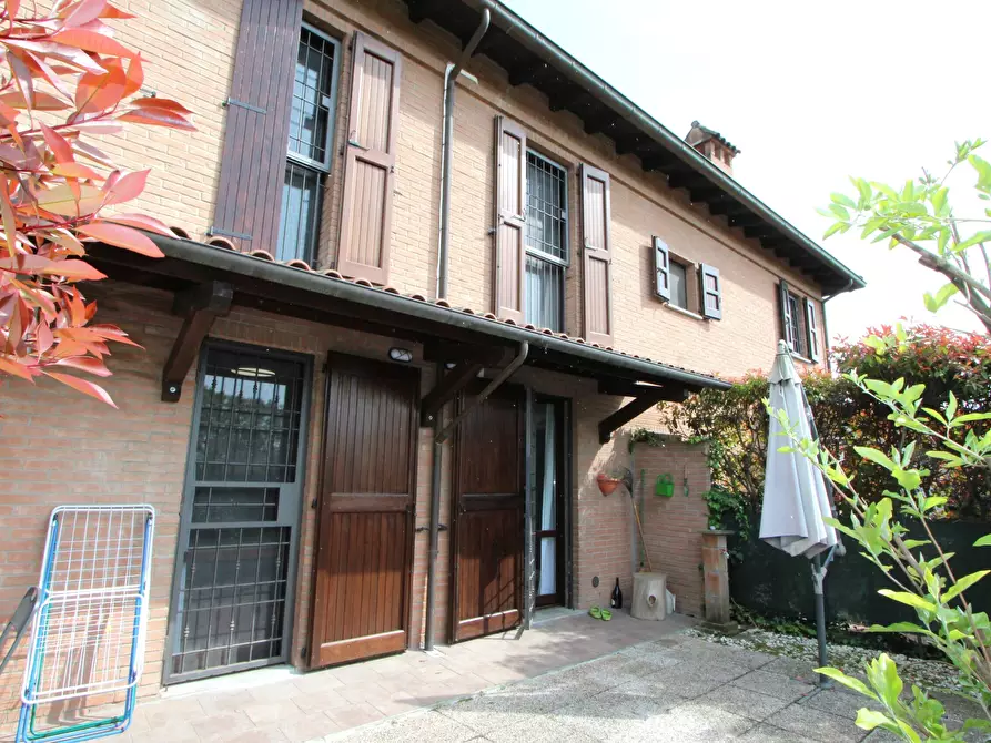 Immagine 13 di Porzione di casa in vendita  in Via Prati di Soletto a Valsamoggia