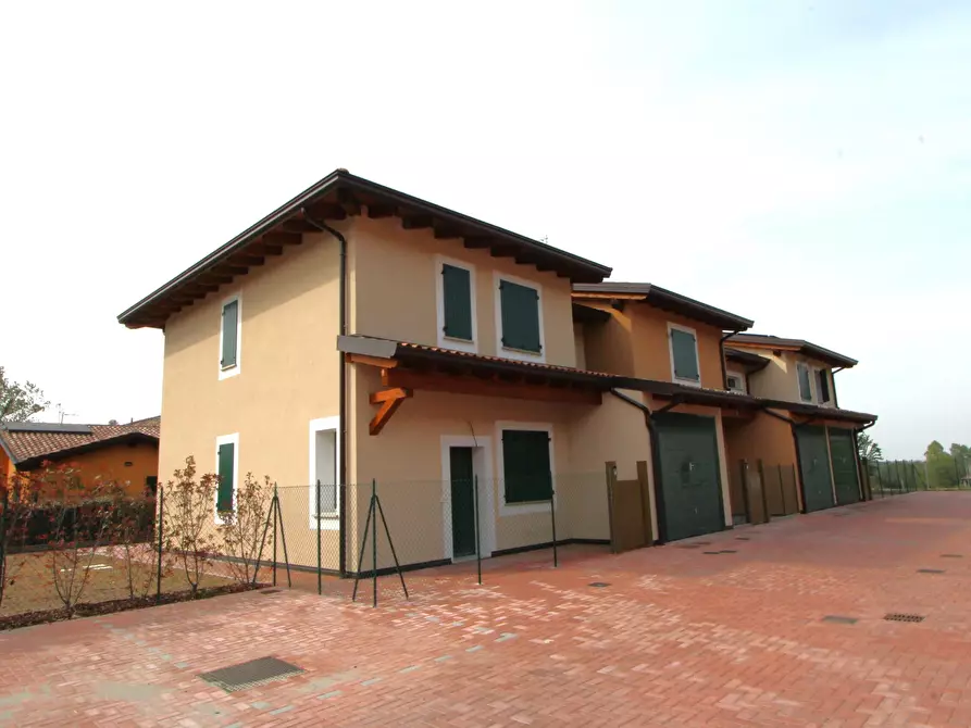 Immagine 13 di Villetta a schiera in vendita  in Via Prati di Soletto a Valsamoggia