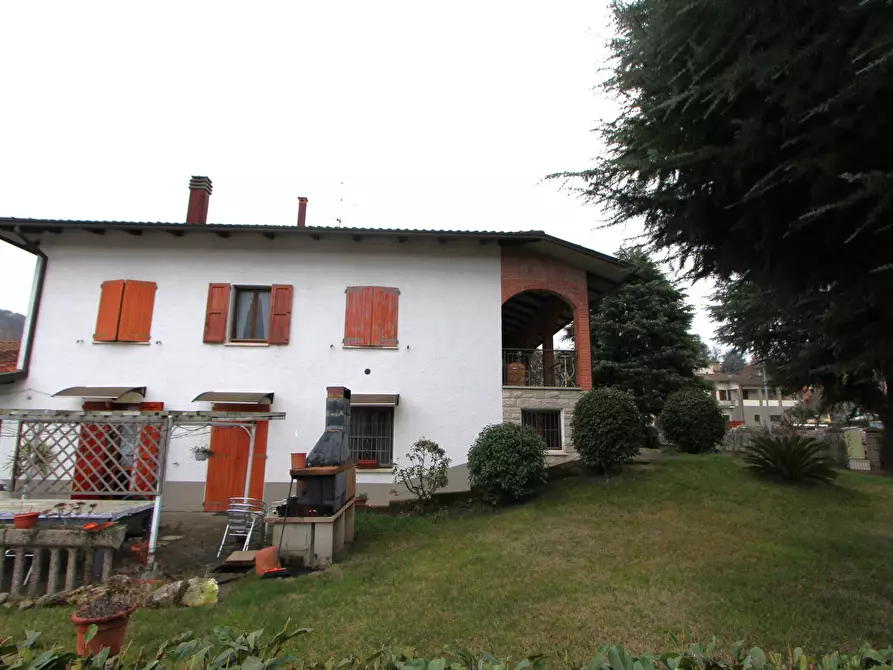 Immagine 2 di Villa in vendita  in Via dell'Artigiano 1 a Valsamoggia