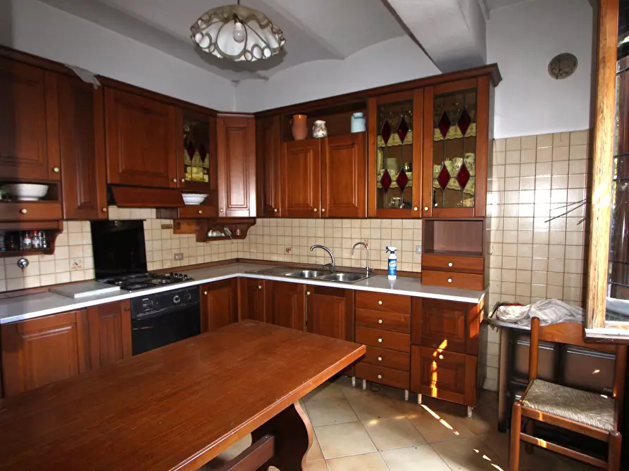 Immagine 5 di Porzione di casa in vendita  in Via Monteveglio a Valsamoggia