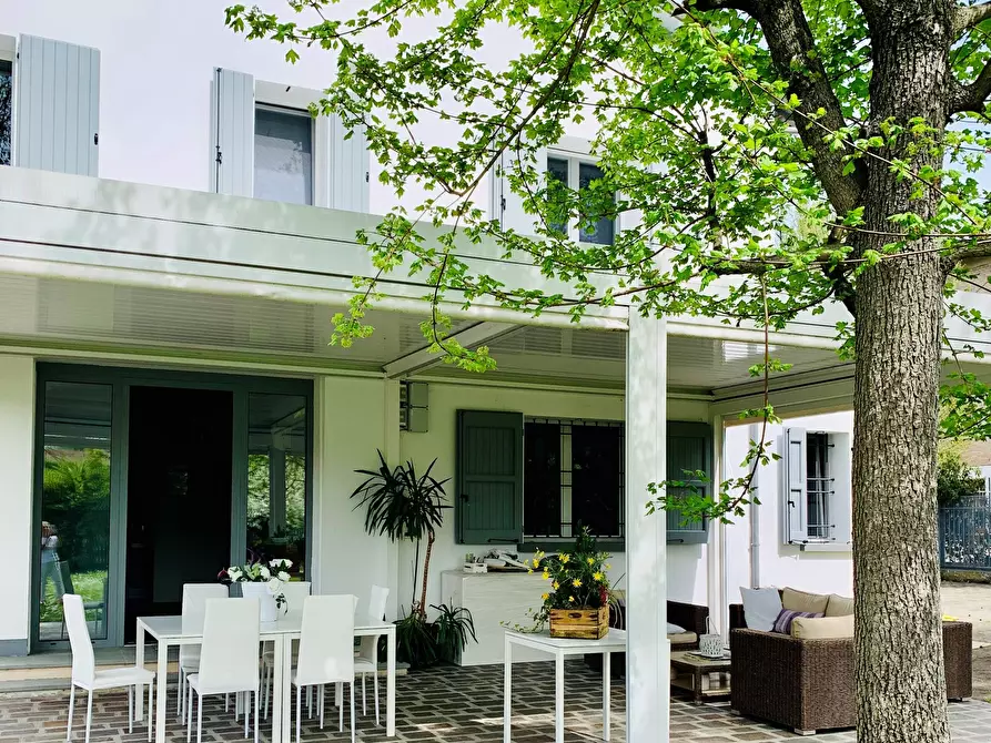 Immagine 2 di Villa in vendita  in SP76 17 a Valsamoggia