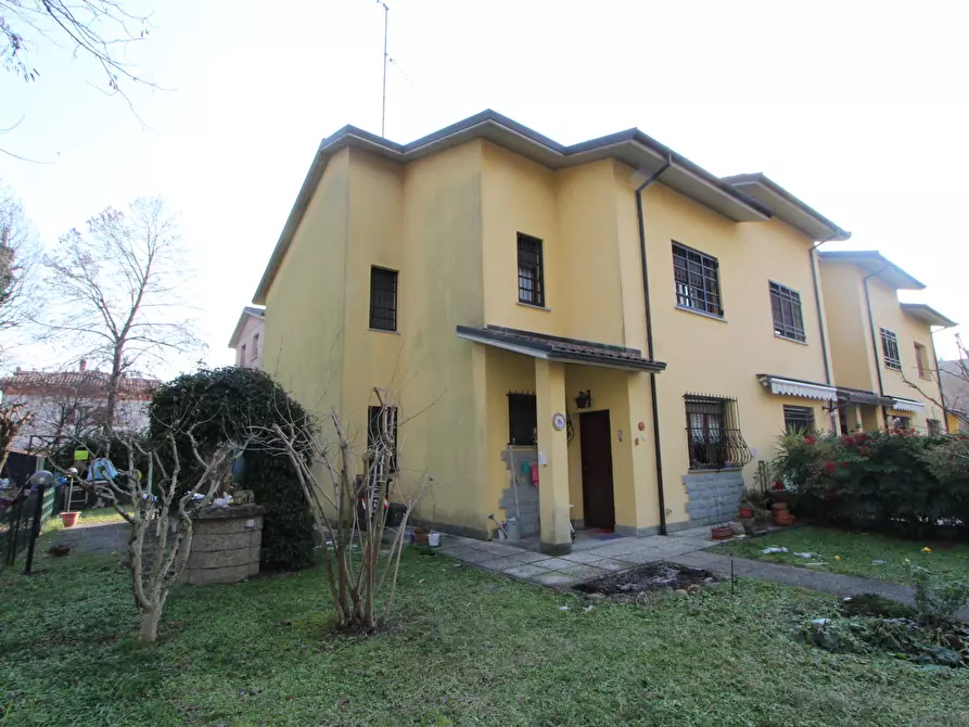Immagine 29 di Villetta a schiera in vendita  in Via Generale Carlo Alberto dalla Chiesa a Valsamoggia