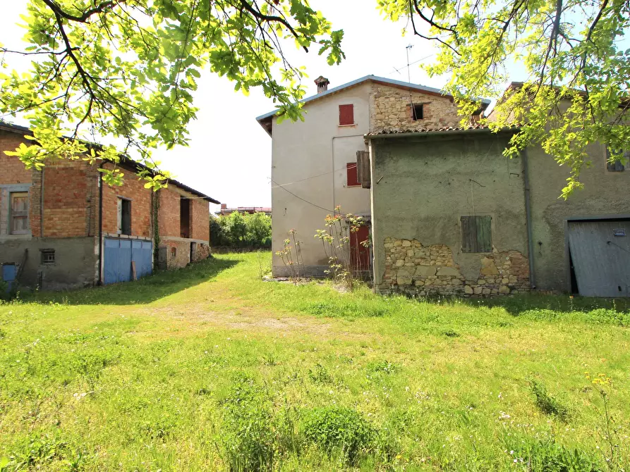 Immagine 1 di Rustico / casale in vendita  in via Castello a Valsamoggia