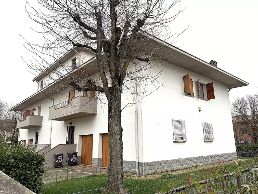 Immagine 38 di Porzione di casa in vendita  a Valsamoggia