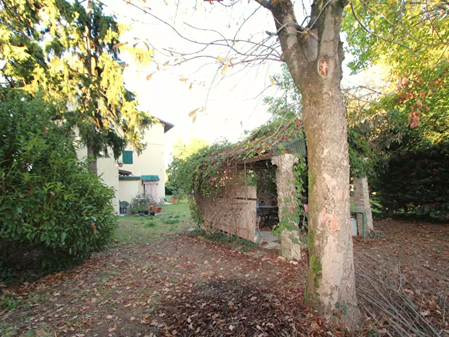 Immagine 3 di Porzione di casa in vendita  in Via Magazzino a Valsamoggia