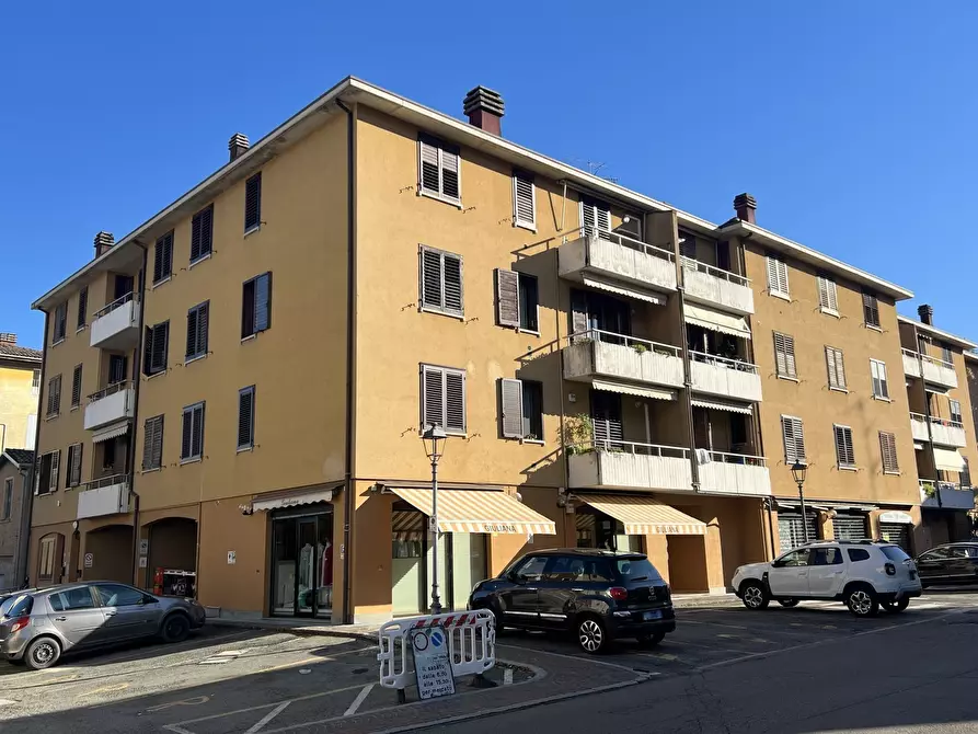 Immagine 1 di Appartamento in vendita  in Via A. Zanasi a Valsamoggia