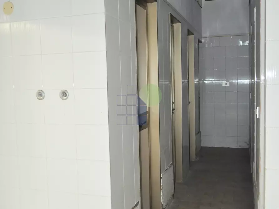 Immagine 25 di Attività artigianale in vendita  in Via della Padula 11 a Livorno