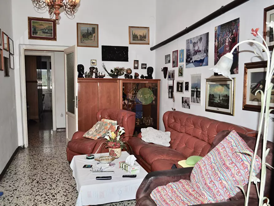 Immagine 27 di Pentalocale in vendita  in Piazza San Marco 45 a Livorno