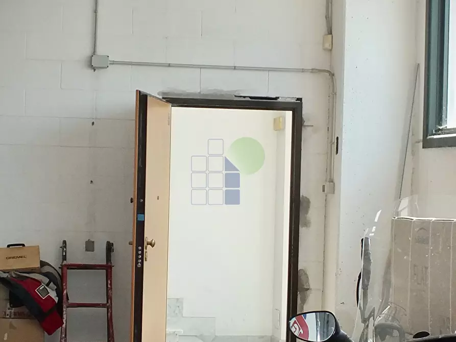 Immagine 4 di Attività artigianale in affitto  in Via Guarini 33 a Livorno