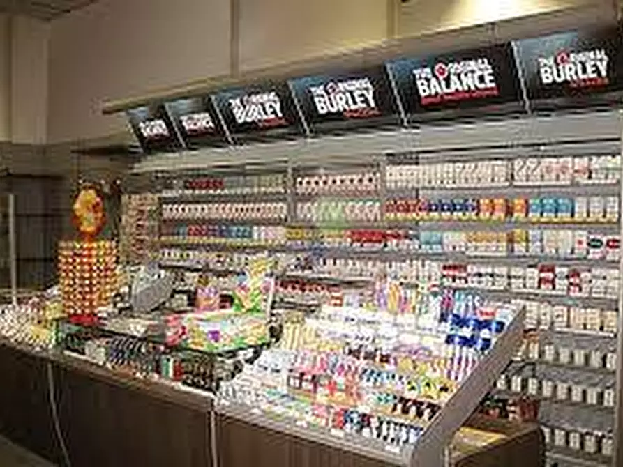 Immagine 1 di Tabaccheria in vendita  a Livorno