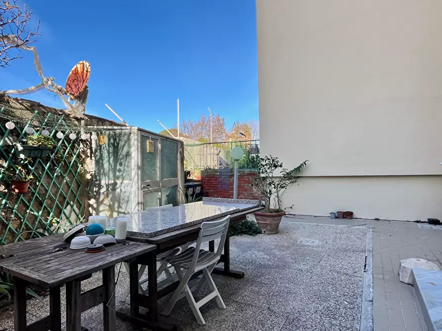 Immagine 20 di Trilocale in vendita  in Via Montebello 55 a Livorno