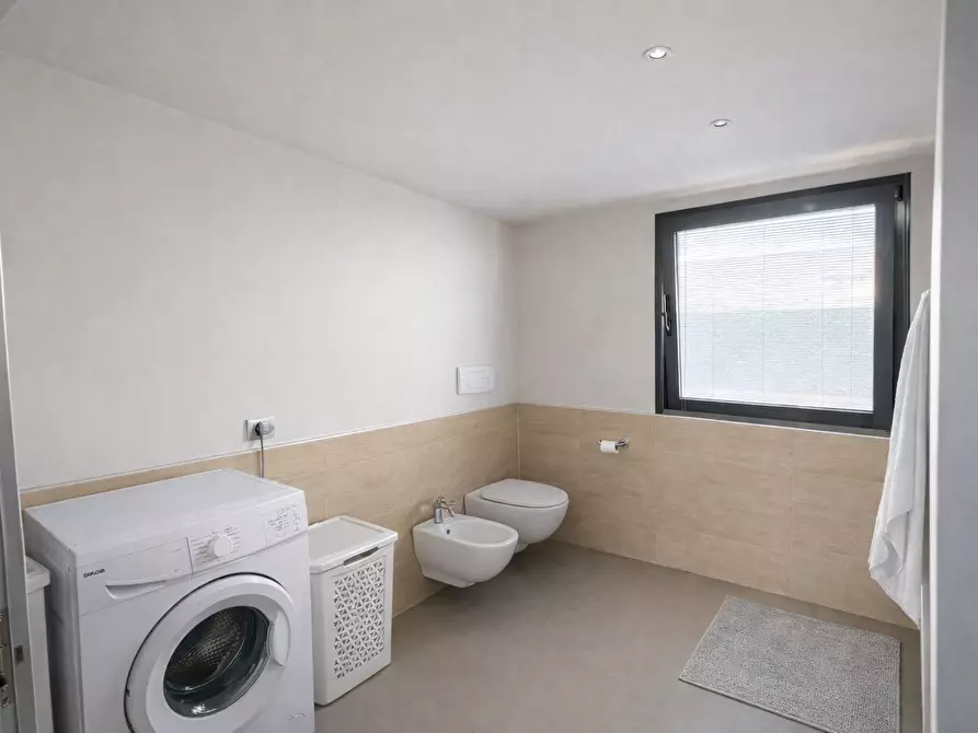 Immagine 12 di Trilocale in vendita  in Viale Cesare Battisti 1 a Briga Novarese