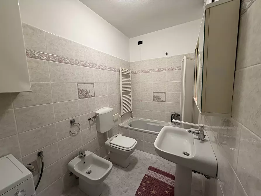 Immagine 9 di Trilocale in affitto  in Via Bottelli 1 a Arona