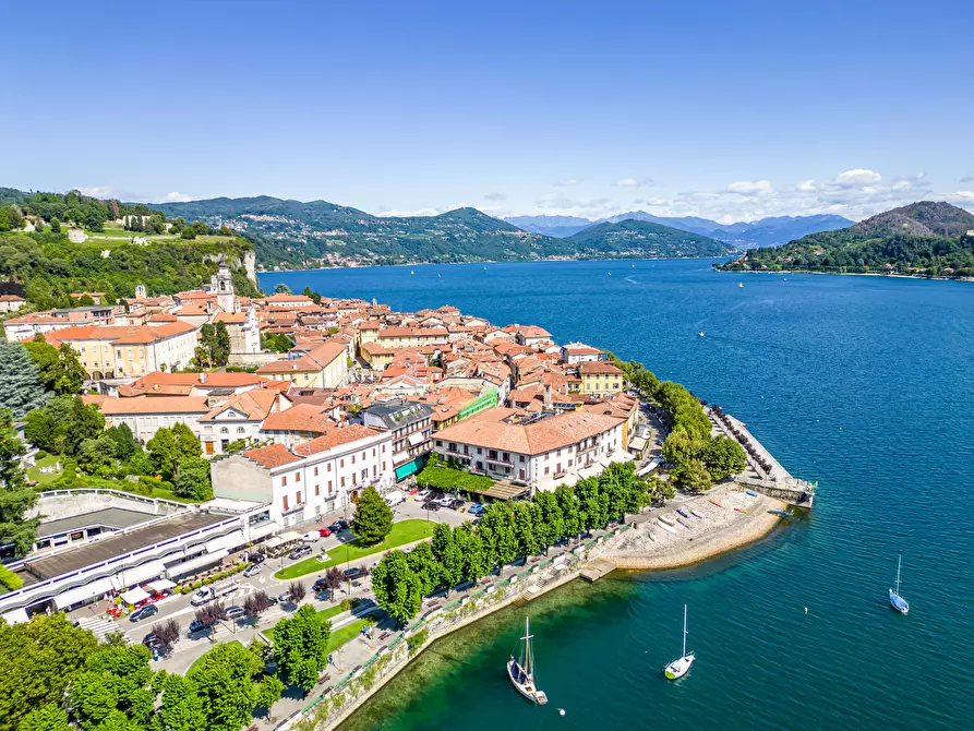 Immagine 12 di Quadrilocale in vendita  in Via XX Settembre 94 a Arona