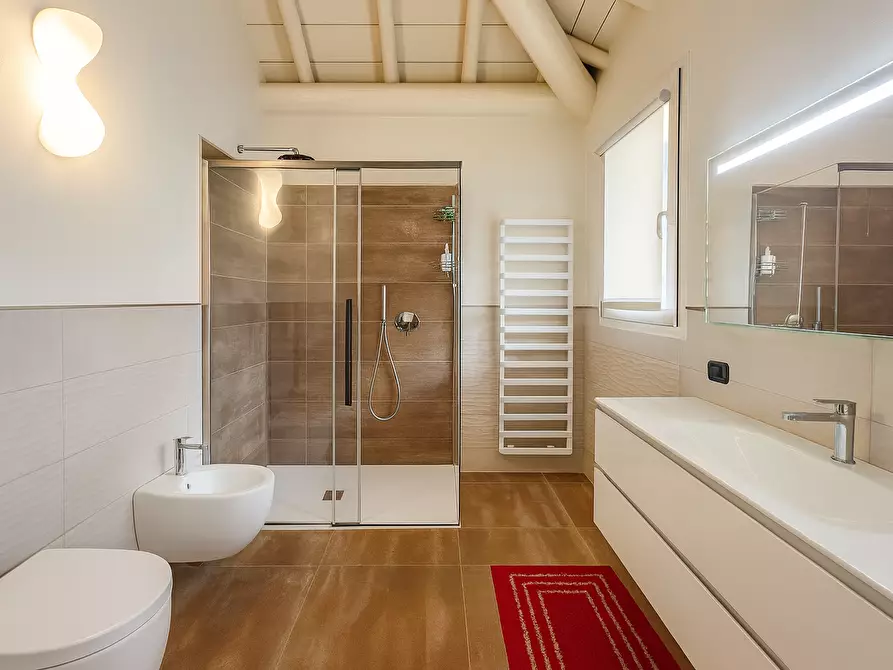 Immagine 31 di Villa in vendita  in Via Madonna della Motta 1 a Dormelletto