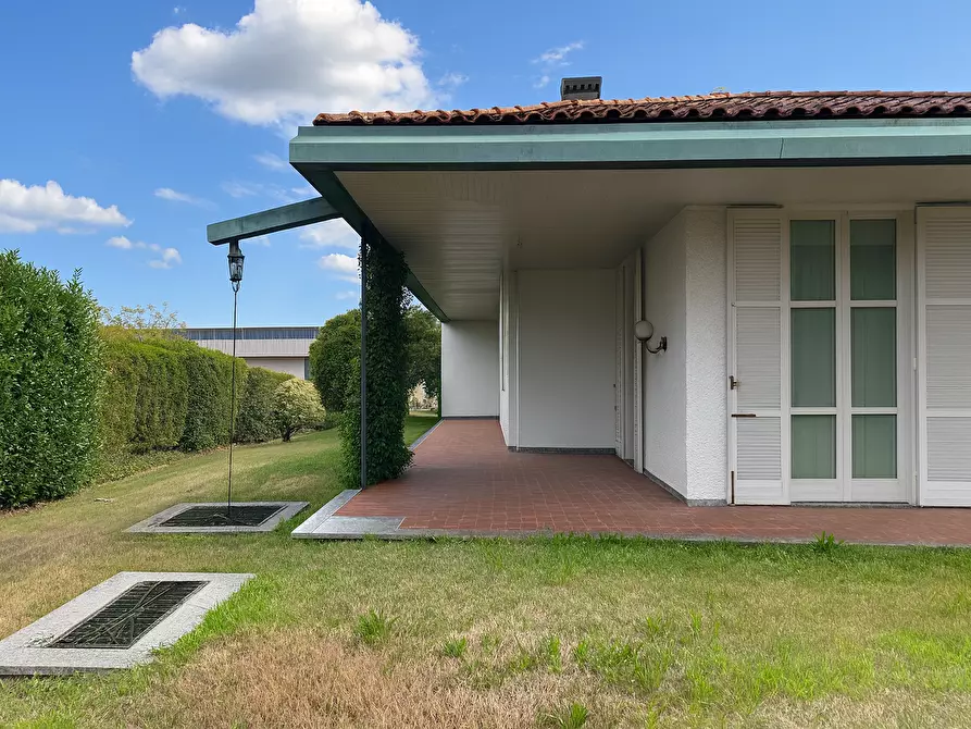 Immagine 9 di Villa in vendita  in Via San Rita a Gozzano