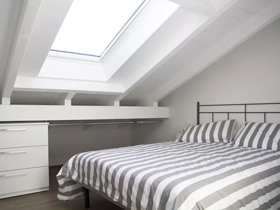 Immagine 5 di Trilocale in affitto  in Via Mazzini 1 a Belgirate