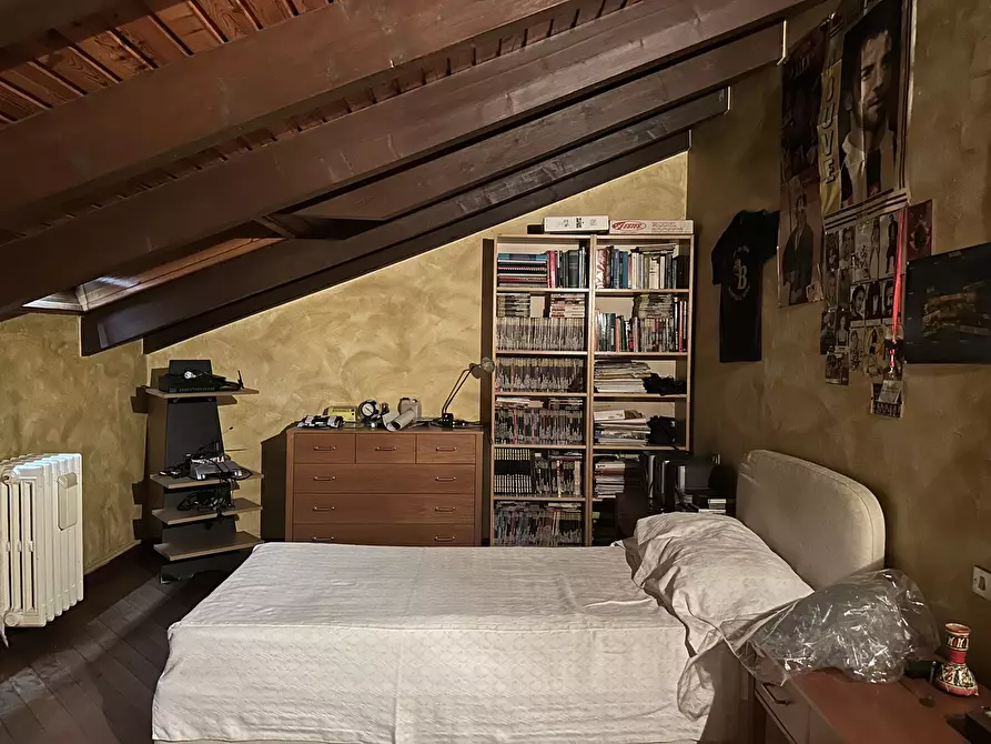 Immagine 20 di Villa in vendita  in Via Varallo Pombia 2 a Castelletto Sopra Ticino