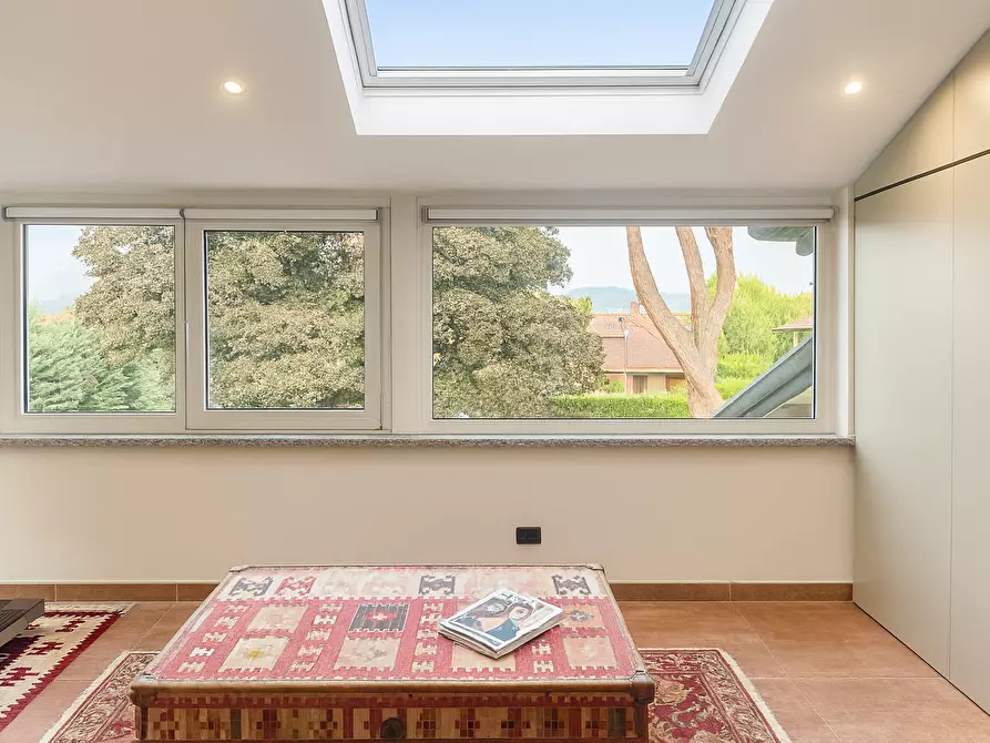 Immagine 28 di Villa in vendita  in Via Madonna della Motta 1 a Dormelletto